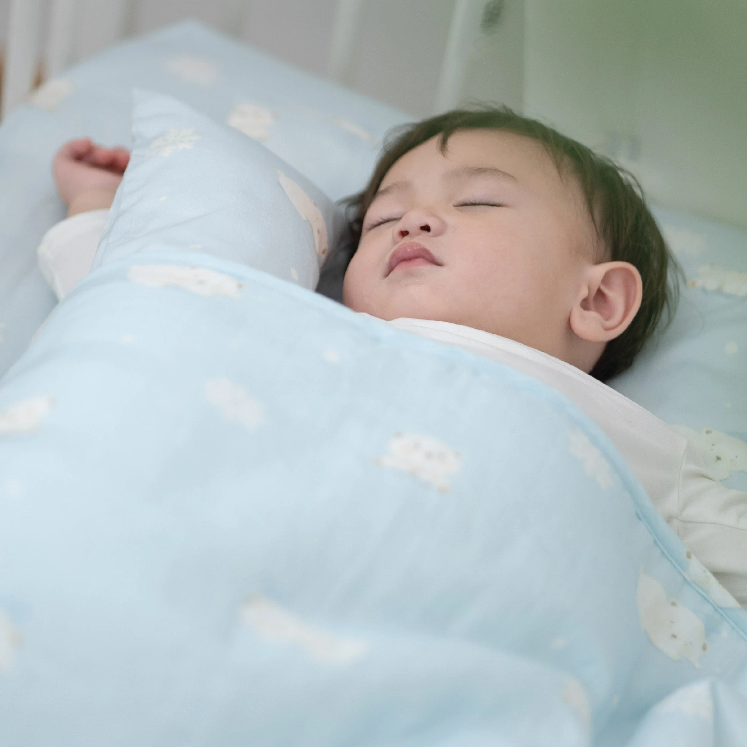 Baby and Co. Dreamy Soft Bed Sheet - Image 3