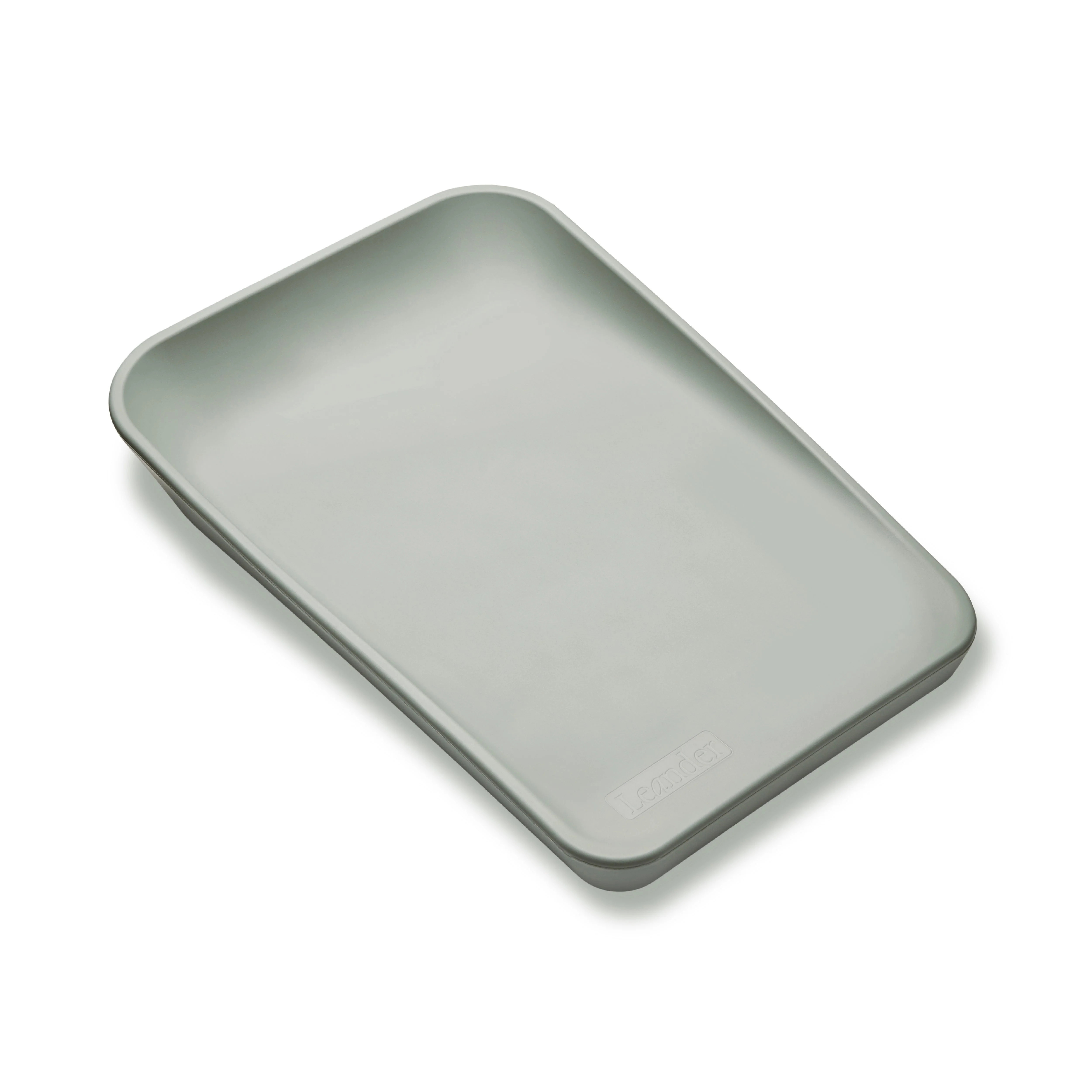 Leander Changing Matty - Image 5