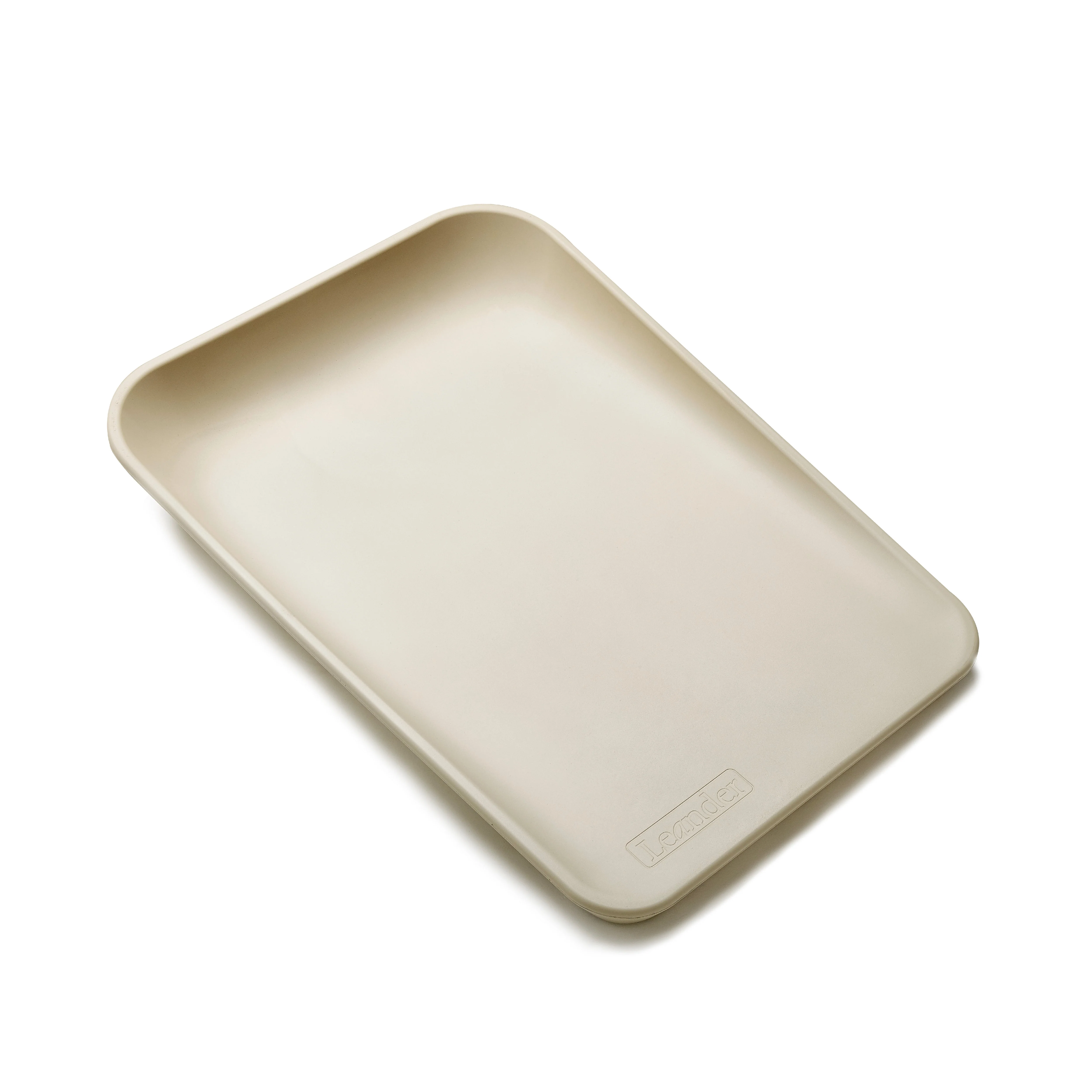 Leander Changing Matty - Image 8