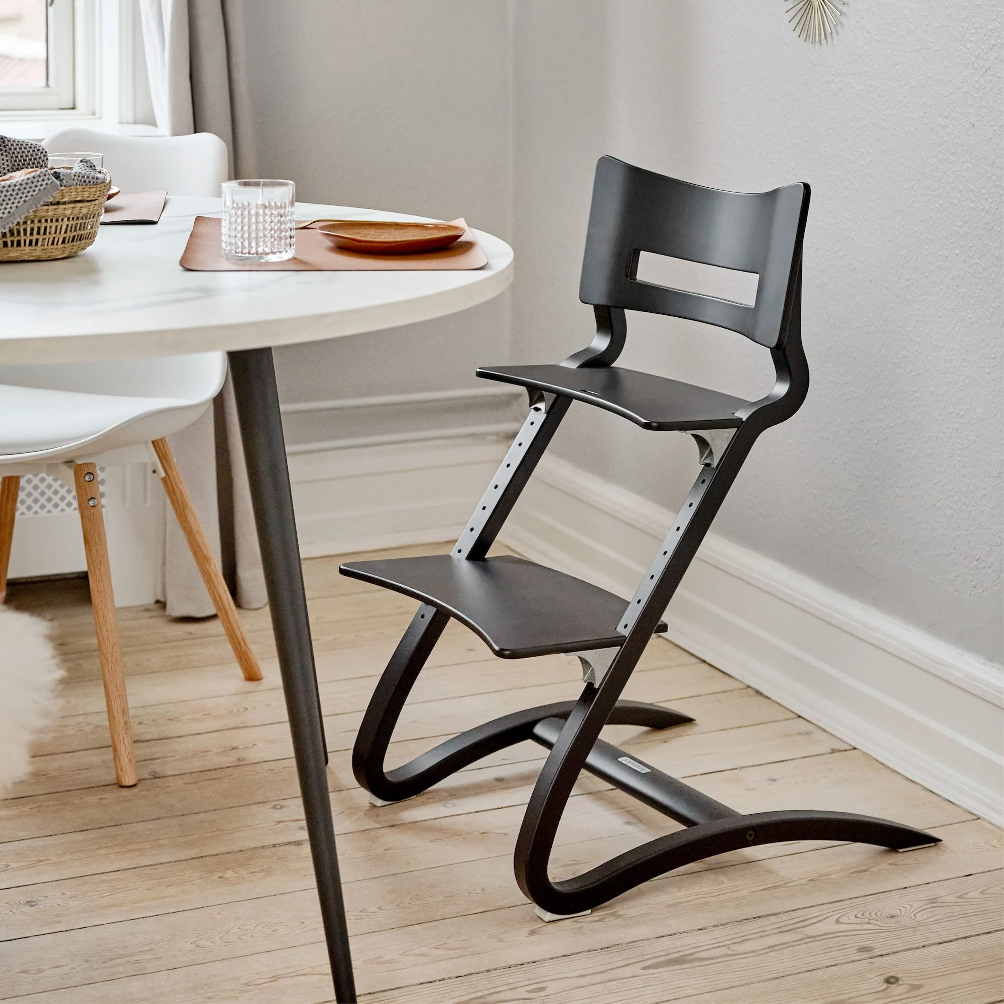 Leander Classic High Chair - Image 3